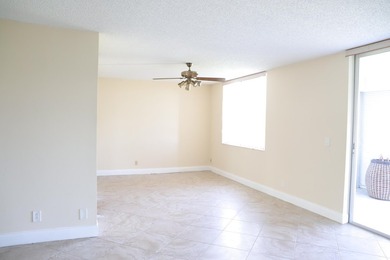 2/2 condo at east of Boca raton. 4th floor, elevators, just - photo 12