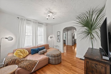 Rare opportunity to own a piece of Lake Worth Beach history in - photo 17