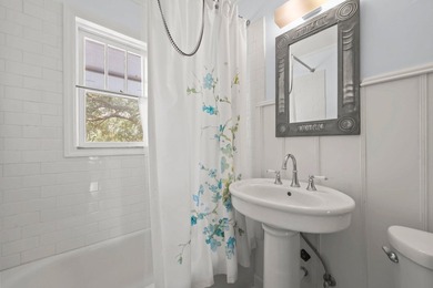 Rare opportunity to own a piece of Lake Worth Beach history in - photo 33