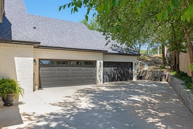 Welcome to this exceptional 6 bedroom, 6 bath residence designed - photo 3