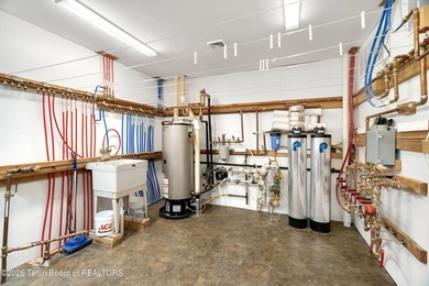Located in the town of Dubois, this versatile live/work property - photo 27