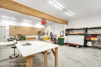 Located in the town of Dubois, this versatile live/work property - photo 35