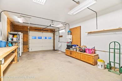 Located in the town of Dubois, this versatile live/work property - photo 40