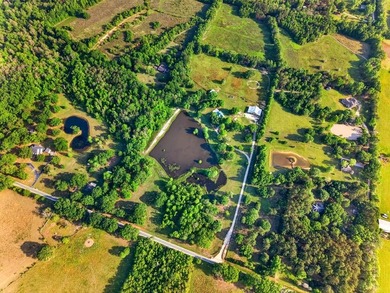 Experience the perfect blend of peaceful country living and - photo 47