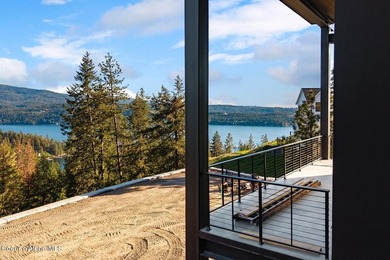 Welcome to Roksana- which means, 'Bright Dawn'. Glass and steel - photo 6