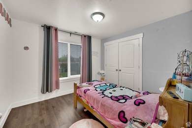 MAIN LEVEL CONDO! Centrally located with plenty of amenities - photo 12