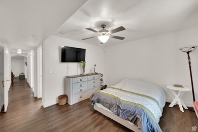 MAIN LEVEL CONDO! Centrally located with plenty of amenities - photo 18