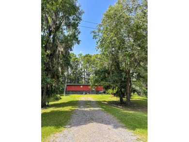 Escape to your own private retreat on the legendary Caddo Lake a - photo 2