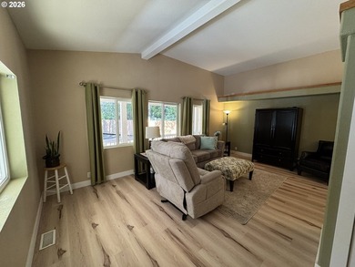 Beautiful home in desirable beach area location. Tucked away on - photo 2