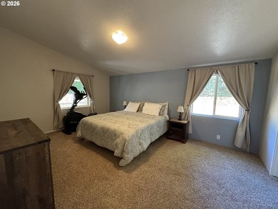Beautiful home in desirable beach area location. Tucked away on - photo 6