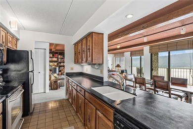 Enjoy the sunrises on the spacious balcony with million dollar - photo 10