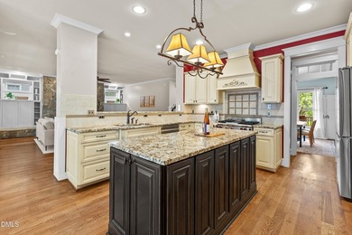Welcome to this exceptional five-bedroom, four-bathroom home in - photo 15