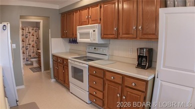 Lakefront living at its finest in this stunning waterfront ranch - photo 21