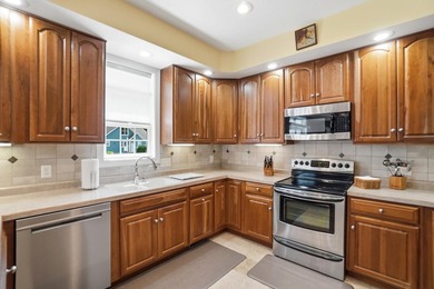 6 Bedrooms & 4.5 Baths! Welcome to luxury lake living in one of - photo 22