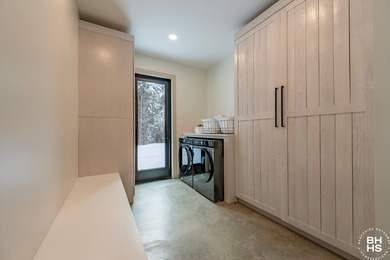 Tucked away in a beautiful private wooded setting, this - photo 33