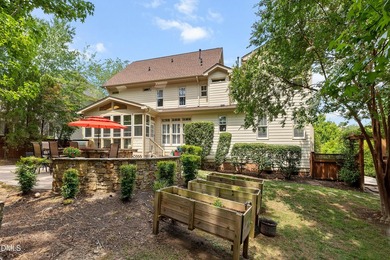 Welcome to this exceptional five-bedroom, four-bathroom home in - photo 42