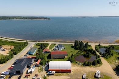 Panoramic ocean views and the understated luxury of a classic - photo 46