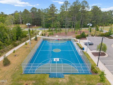 Welcome to this exceptional five-bedroom, four-bathroom home in - photo 48