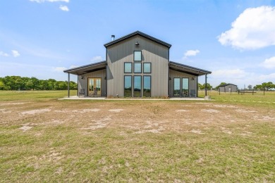 (private lake, pond, creek) Home For Sale in Lipan Texas