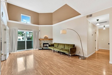 Exceptionally maintained and one of only two units with a rare - photo 11