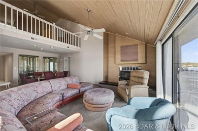 Beautiful Lake Views in this sought after well established - photo 12