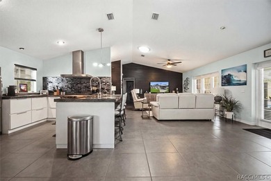 This recently updated interior and decor, well-maintained 3-bed - photo 12
