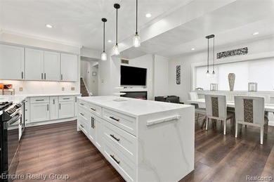 Stunning Luxury Lakefront Home on Belleville Lake Experience the - photo 12