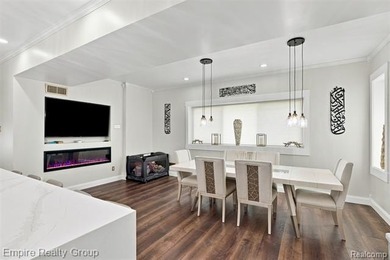 Stunning Luxury Lakefront Home on Belleville Lake Experience the - photo 13