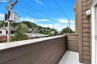 Exceptionally maintained and one of only two units with a rare - photo 13
