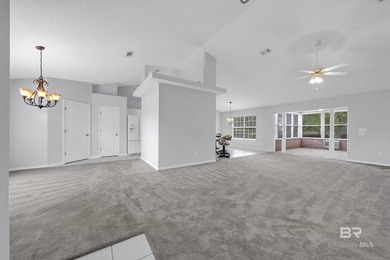 Amazing 3-bedroom, 2-bath home located near the cusp of Perdido - photo 14