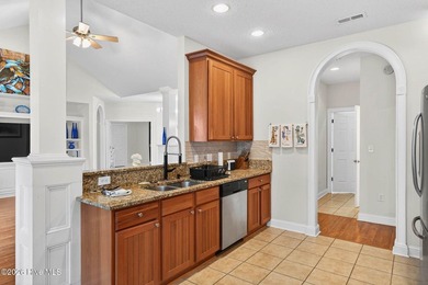 MOTIVATED SELLERS -- bring all offers! Beautifully maintained - photo 14