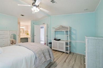 Welcome home to this charming 2-bedroom, 2-bath residence in the - photo 14