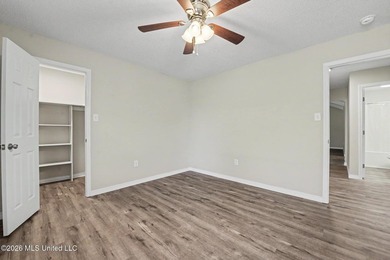 Beautifully updated 3-bedroom, 2-bath home tucked away on a - photo 14