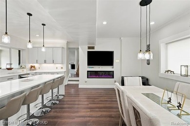 Stunning Luxury Lakefront Home on Belleville Lake Experience the - photo 14