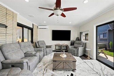 Stunning Luxury Lakefront Home on Belleville Lake Experience the - photo 18