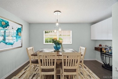 This recently updated interior and decor, well-maintained 3-bed - photo 19