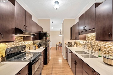 Exceptionally maintained and one of only two units with a rare - photo 19