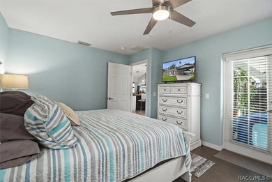 This recently updated interior and decor, well-maintained 3-bed - photo 24