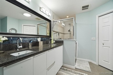 This recently updated interior and decor, well-maintained 3-bed - photo 25