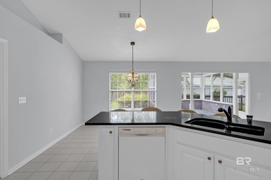 Amazing 3-bedroom, 2-bath home located near the cusp of Perdido - photo 26