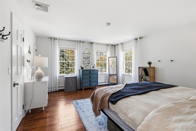 Nestled on a secluded, lushly landscaped three-quarter-acre - photo 26