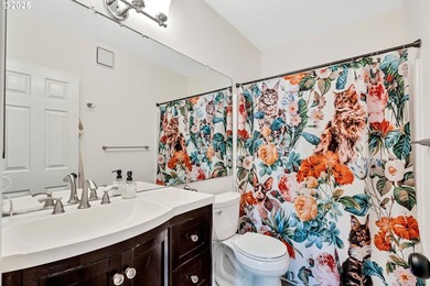 Exceptionally maintained and one of only two units with a rare - photo 26