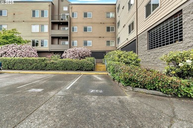 Exceptionally maintained and one of only two units with a rare - photo 29