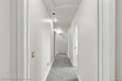 Stunning Luxury Lakefront Home on Belleville Lake Experience the - photo 30