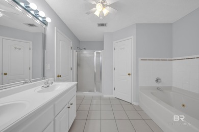 Amazing 3-bedroom, 2-bath home located near the cusp of Perdido - photo 32