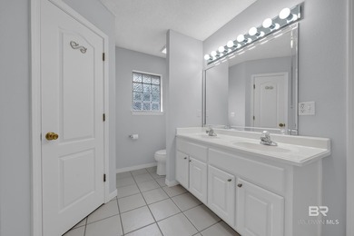 Amazing 3-bedroom, 2-bath home located near the cusp of Perdido - photo 33