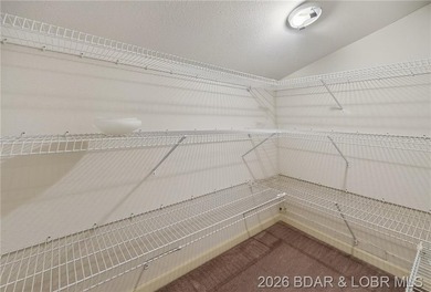 Beautiful Lake Views in this sought after well established - photo 35