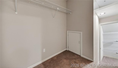 Beautiful Lake Views in this sought after well established - photo 36