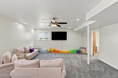 Stunning Luxury Lakefront Home on Belleville Lake Experience the - photo 38