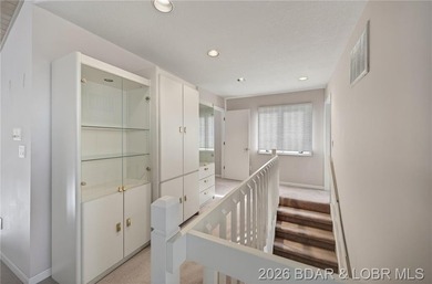 Beautiful Lake Views in this sought after well established - photo 40